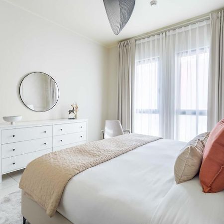 Appartamento Guestready - Sweet Sunshine In Downtown Dubai Esterno foto
