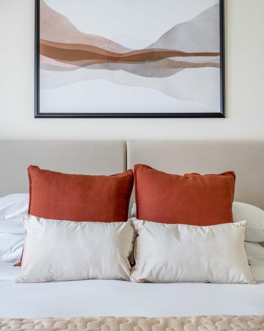 Appartamento Guestready - Sweet Sunshine In Downtown Dubai Esterno foto